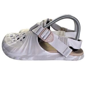 Chaco White/Beige Clog Sandal Women’s Size 7 US NWOT